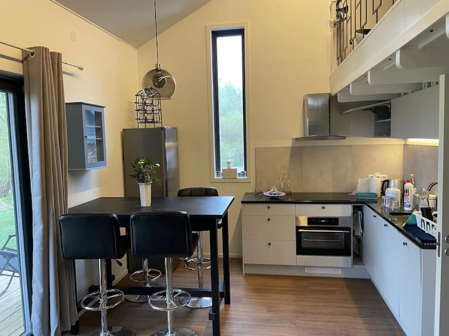 Nyrenoverat Strandnaera Med Fantastisk Utsikt Rimbo Exterior photo